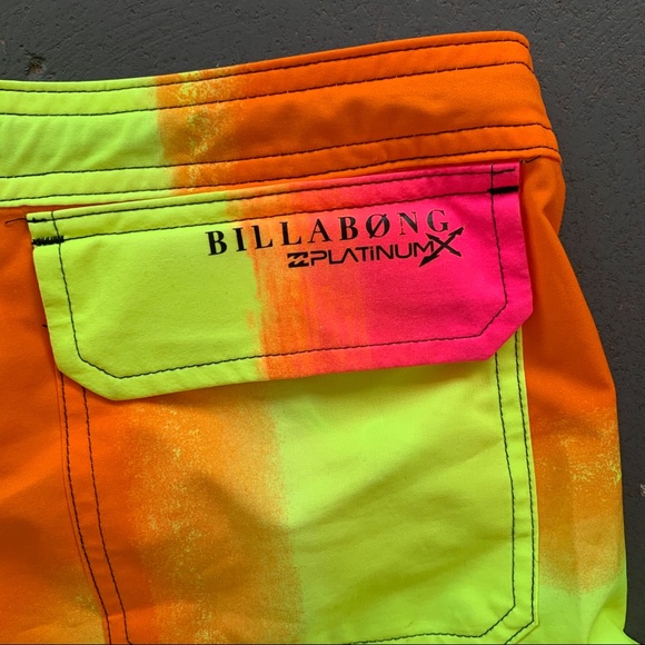 Billabong Platinum Boardies Board Shorts, Size 30 - Picture 3 of 5